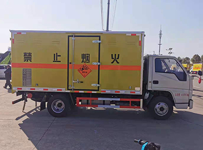 七星爆破器材运输车技术升级与安全合规新趋势